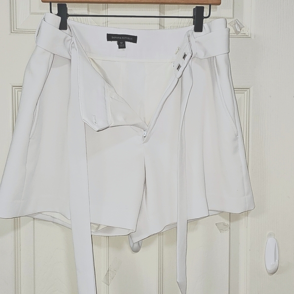 Banana Republic White Shorts Elegant Wear Resortwear Beach shorts Garden Bliss - Picture 7 of 15